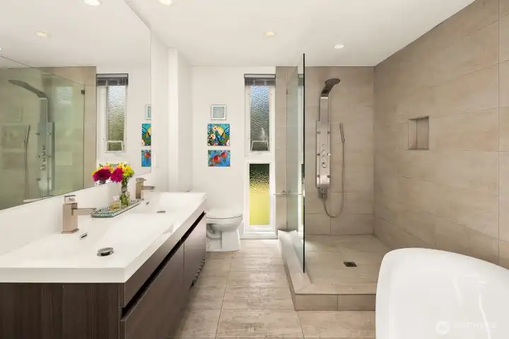 En-Suite Primary Bedroom Bath