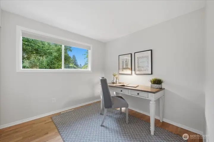 5th bedroom is the perfect office space