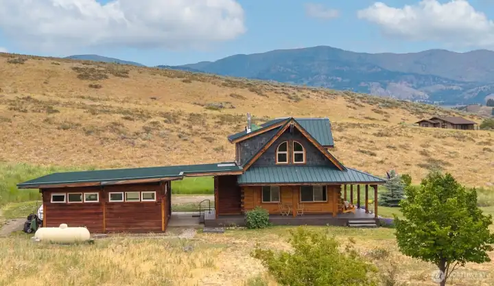 Artistic architecture blending naturally into the Hamilton Ranch landscape.