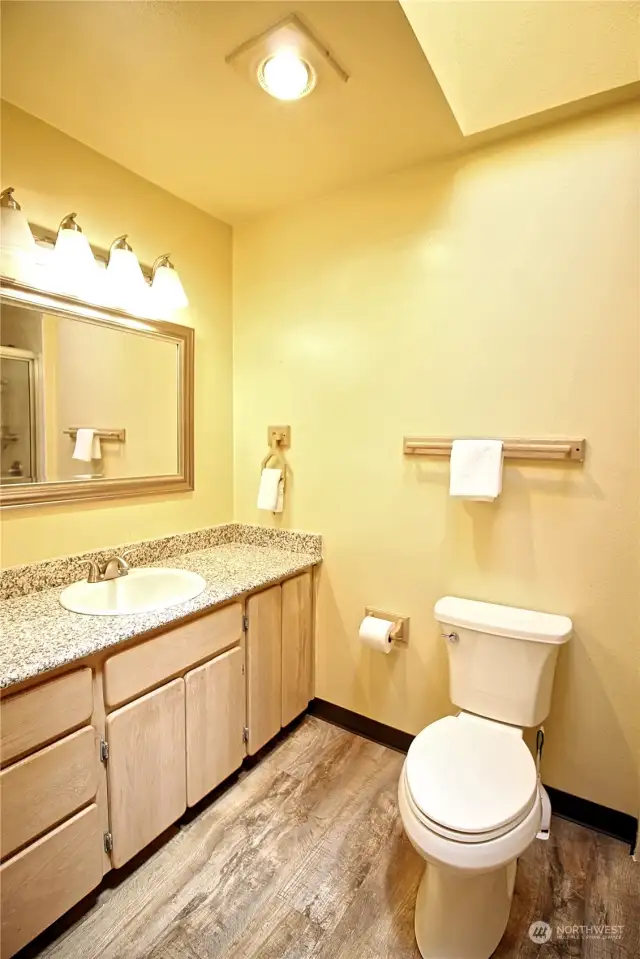 Main suite full bathroom