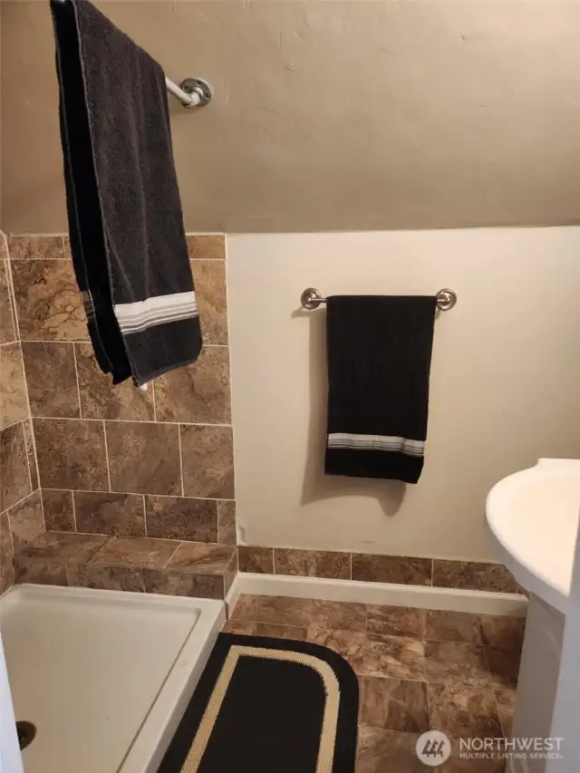 upstairs 3/4 bath