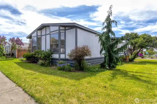 Nicely landscaped lot