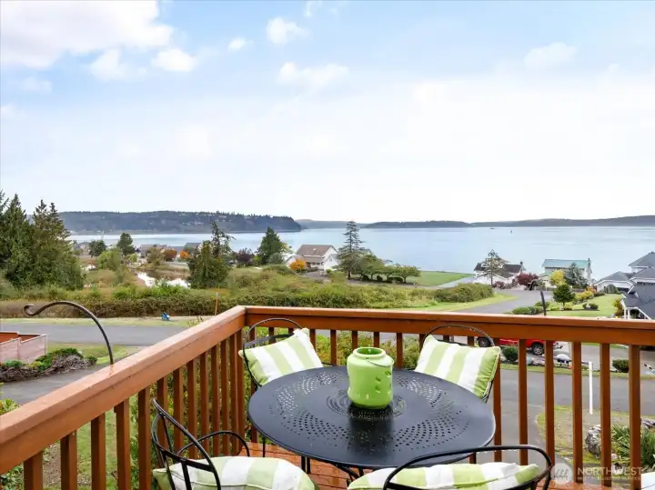 Sit on your deck to enjoy sunrise and sunsets!