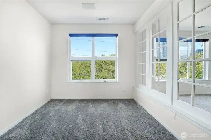 Guest bedroom/office