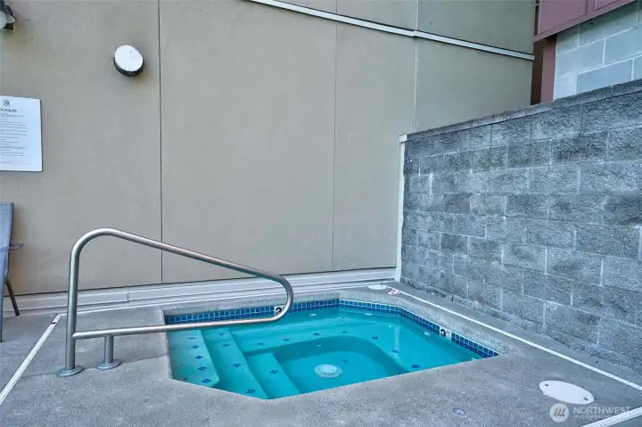 Enjoy the Hot tub