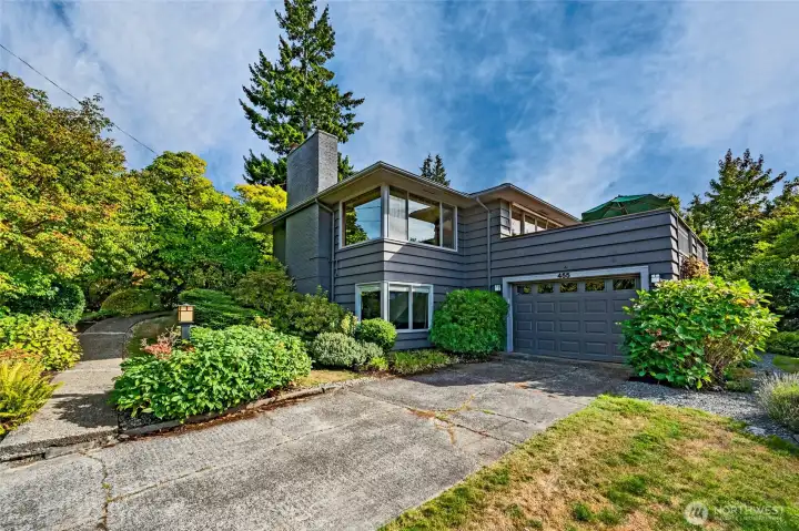 Peaceful setting for this  mid-century home!