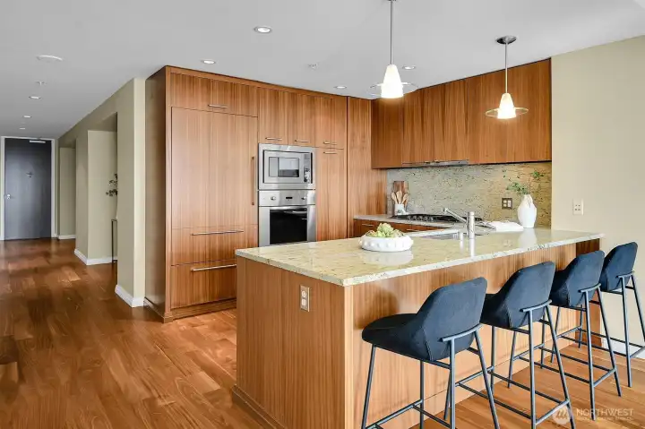 Seamless chef's kitchen