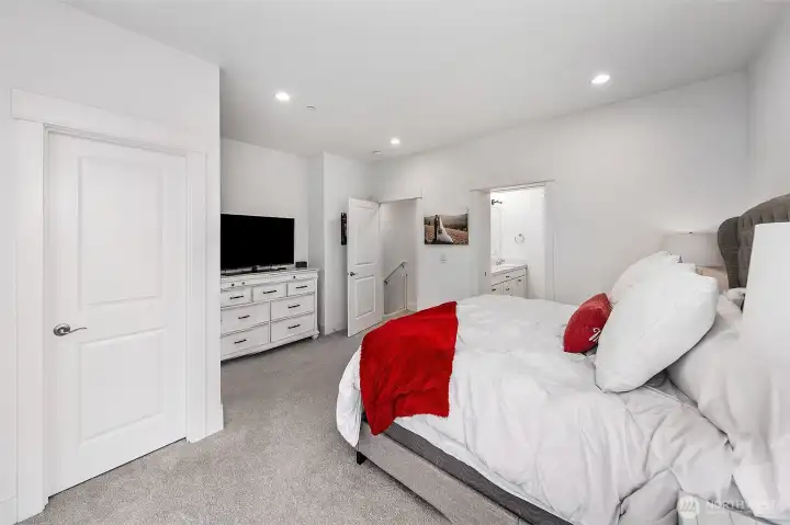 Walk in closet