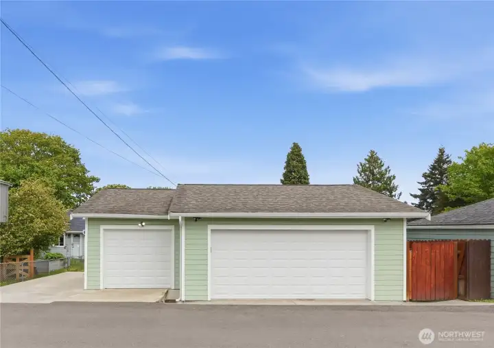 X-Large Garage X-Large Garage