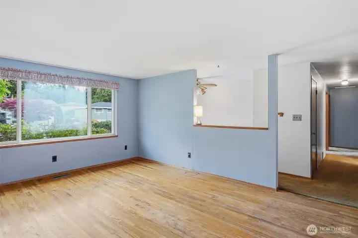 Living Room to Entry