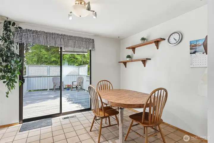 Eating nook with slider access to private deck