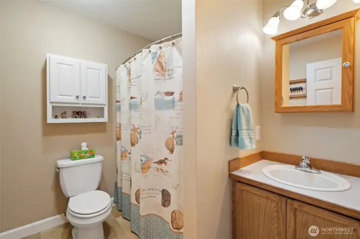 full barhroom
