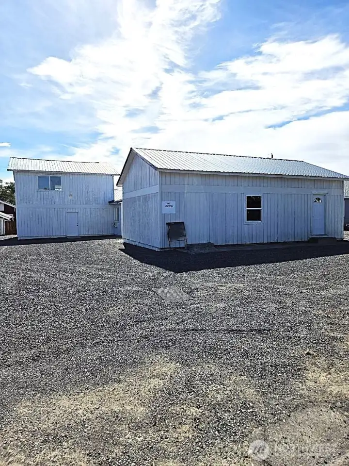 864 sq ft building shell ready for an apt or ?? 864 sq ft building shell ready for an apt or ??