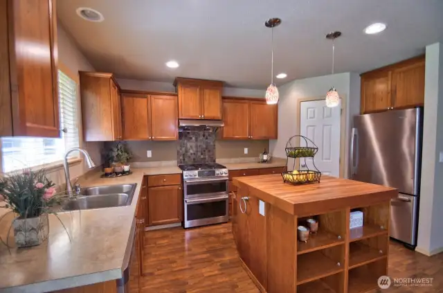 All appliances stay!