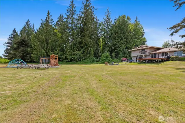 Extensive 5 acres of usable space
