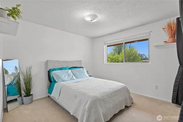 2nd bedroom
