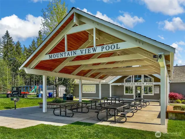The Mountain View Pool — one of Klahanie’s two resident-only swimming pools - is a vibrant gathering place for swim teams, lessons, birthday celebrations, and leisurely summer afternoons.