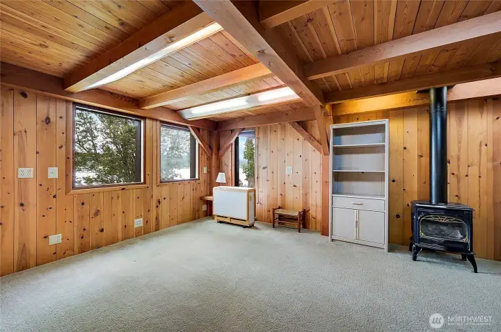 Main level living rm.