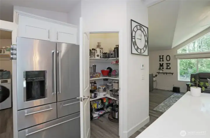 Walk In Pantry