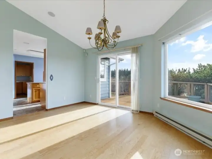 Dining area unstaged