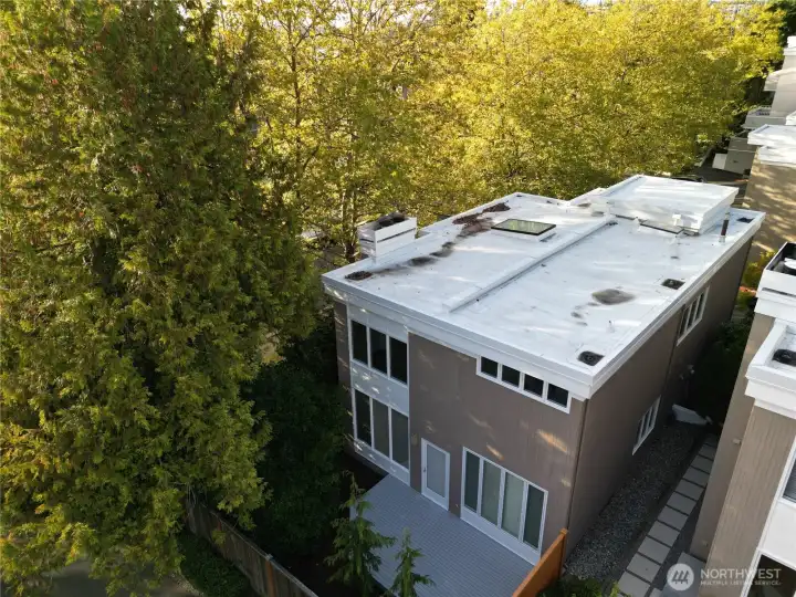 Newer roof done by HOA.