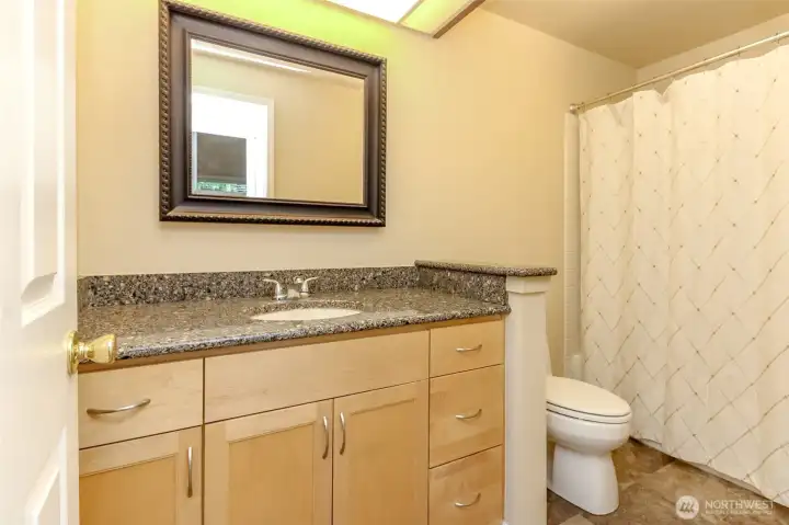 Main floor full bathroom