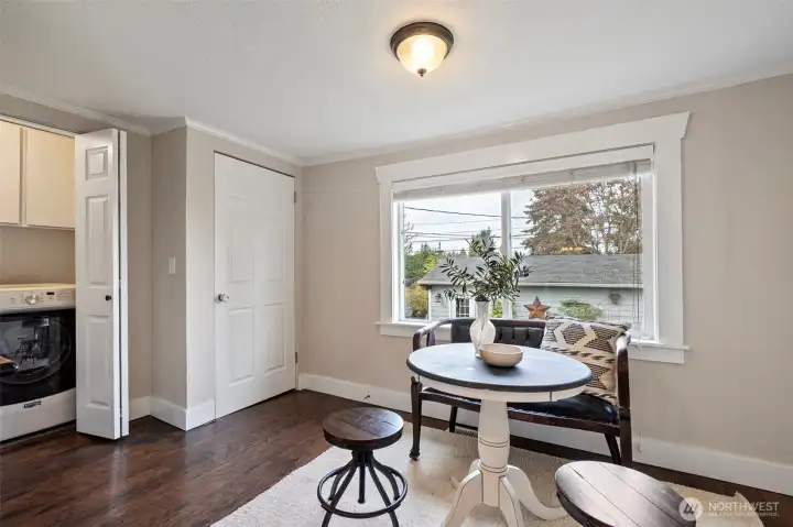 Breakfast area and laundry
