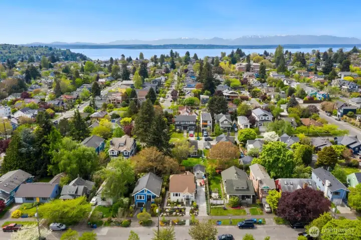 Looking West towards the Sound. You're just blocks from Sunset Hill and Picolino's!