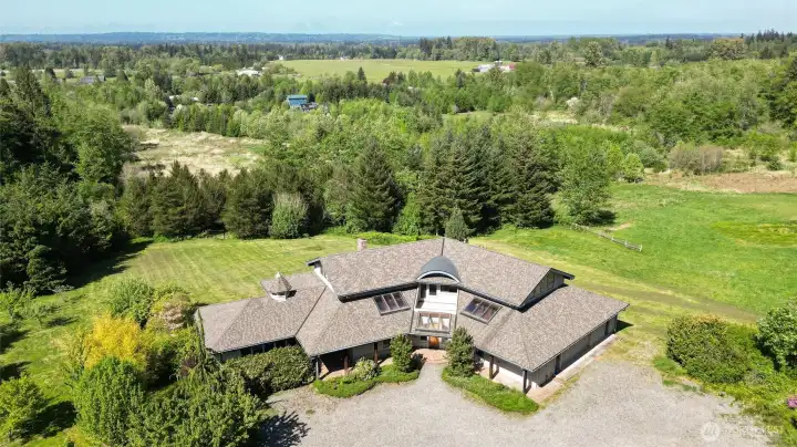 Private setting on 10 acres