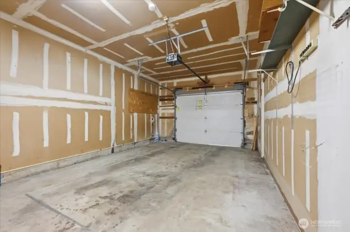 1 Car Garage