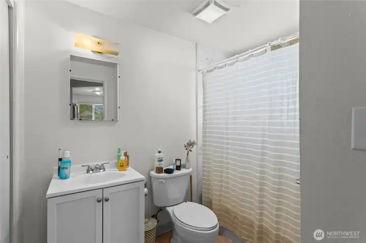 1 Bd Unit 1 Bd Unit