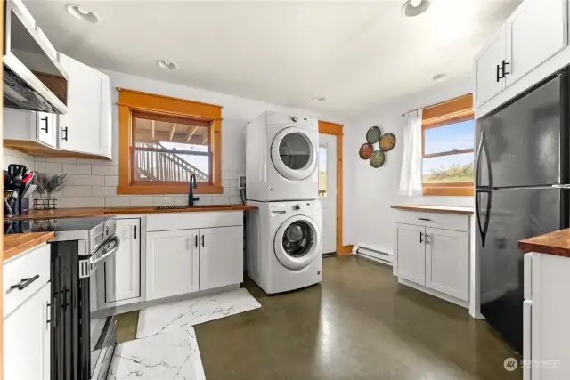 Kitchen space with laundry