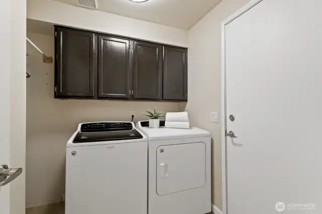 Washer and dryer stay