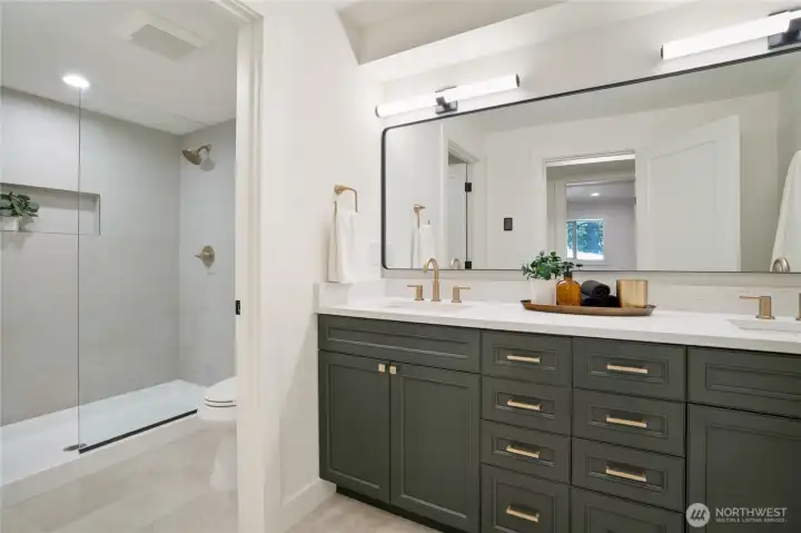 3/4 Bathroom Lower level