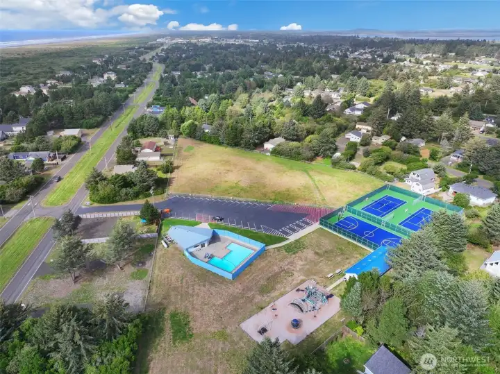 Ken Peterson Park with tennis & basketball courts and outdoor pool