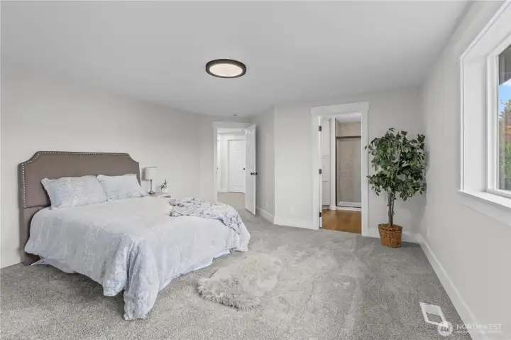Primary Suite w/Attached En Suite Bath - you will LOVE it!