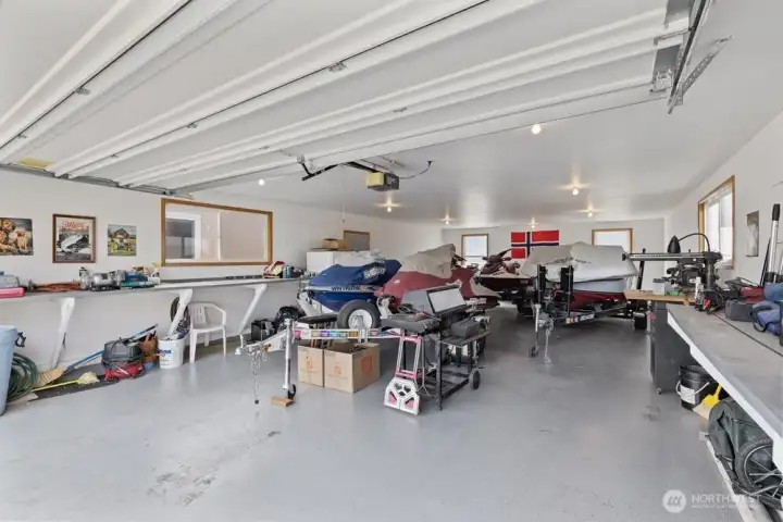 Garage/Shop