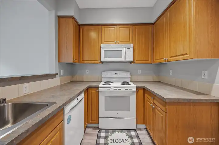 A kitchen with room to store and room to cook — everything you need and nothing you don't. A kitchen with room to store and room to cook — everything you need and nothing you don't.