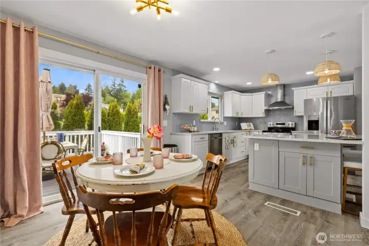 Dining room to Kitchen