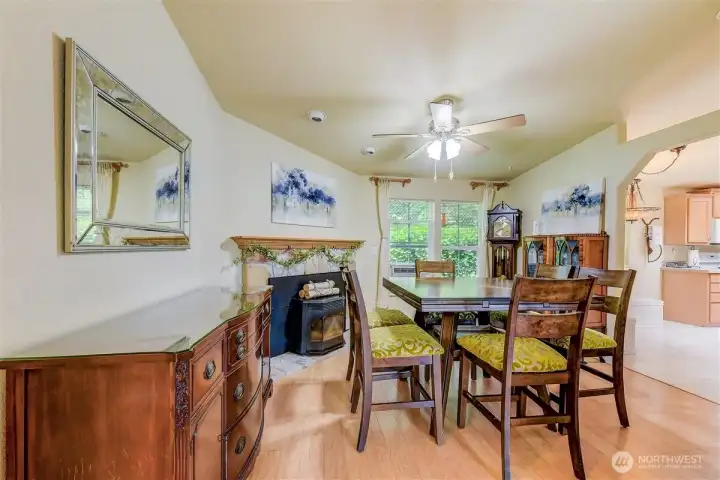Dining area off of kitchen. Dining area off of kitchen.