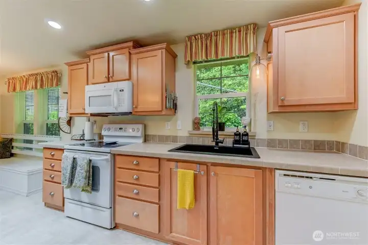 All appliances included! Ready to go! All appliances included! Ready to go!