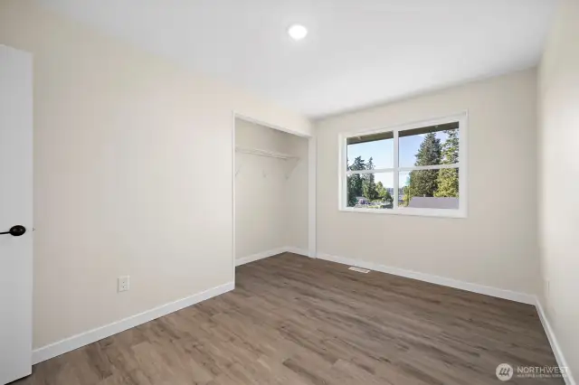 2nd bedroom