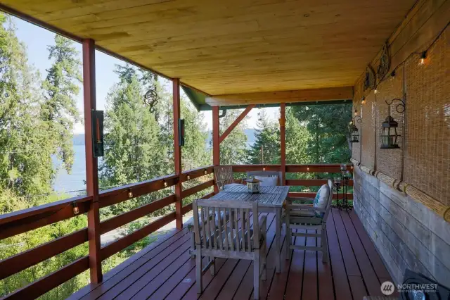 Other side of deck.