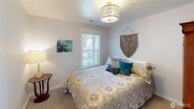 2nd bedroom