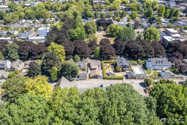 Across the street from Vandercook Park and only a couple blocks from Lake Sacajawea