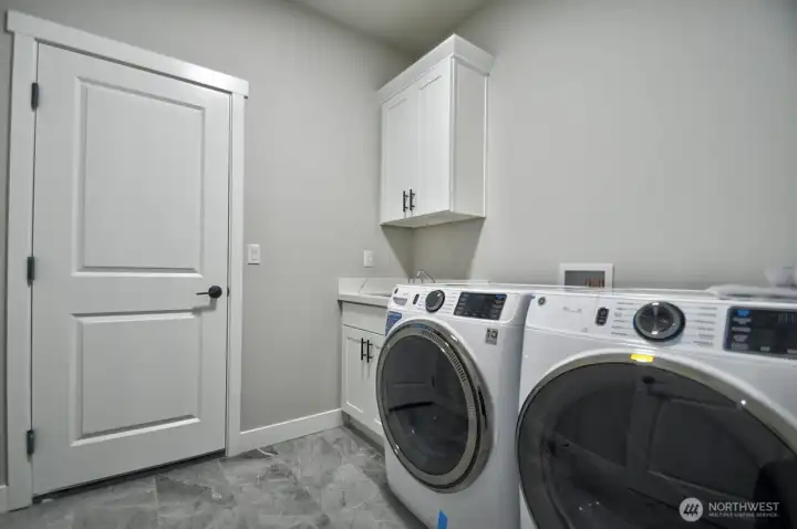 THESE PHOTOS ARE FOR ILLUSTRATION PURPOSES ONLY