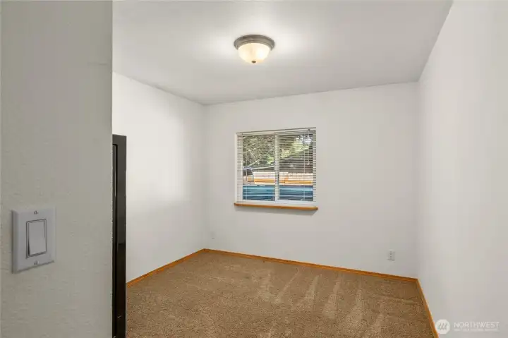 2nd bedroom (2)