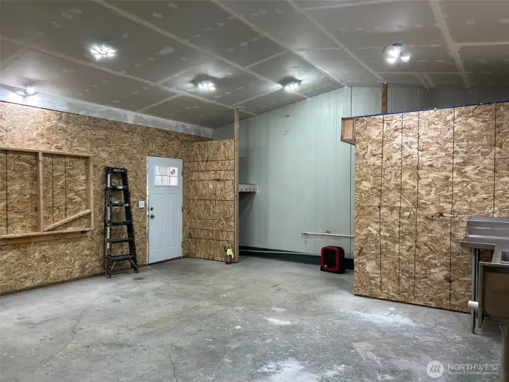 Insulated Garage - 22-x24