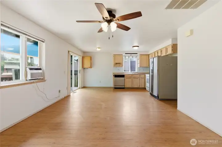 The Kitchen/family Room can be.............. The Kitchen/family Room can be..............