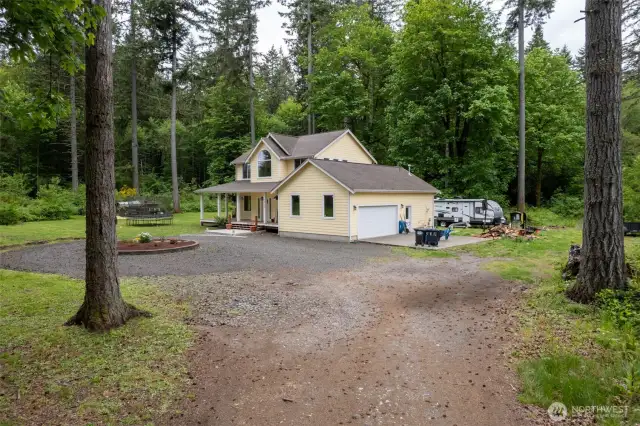 Room for outdoor animals, chicken coop included